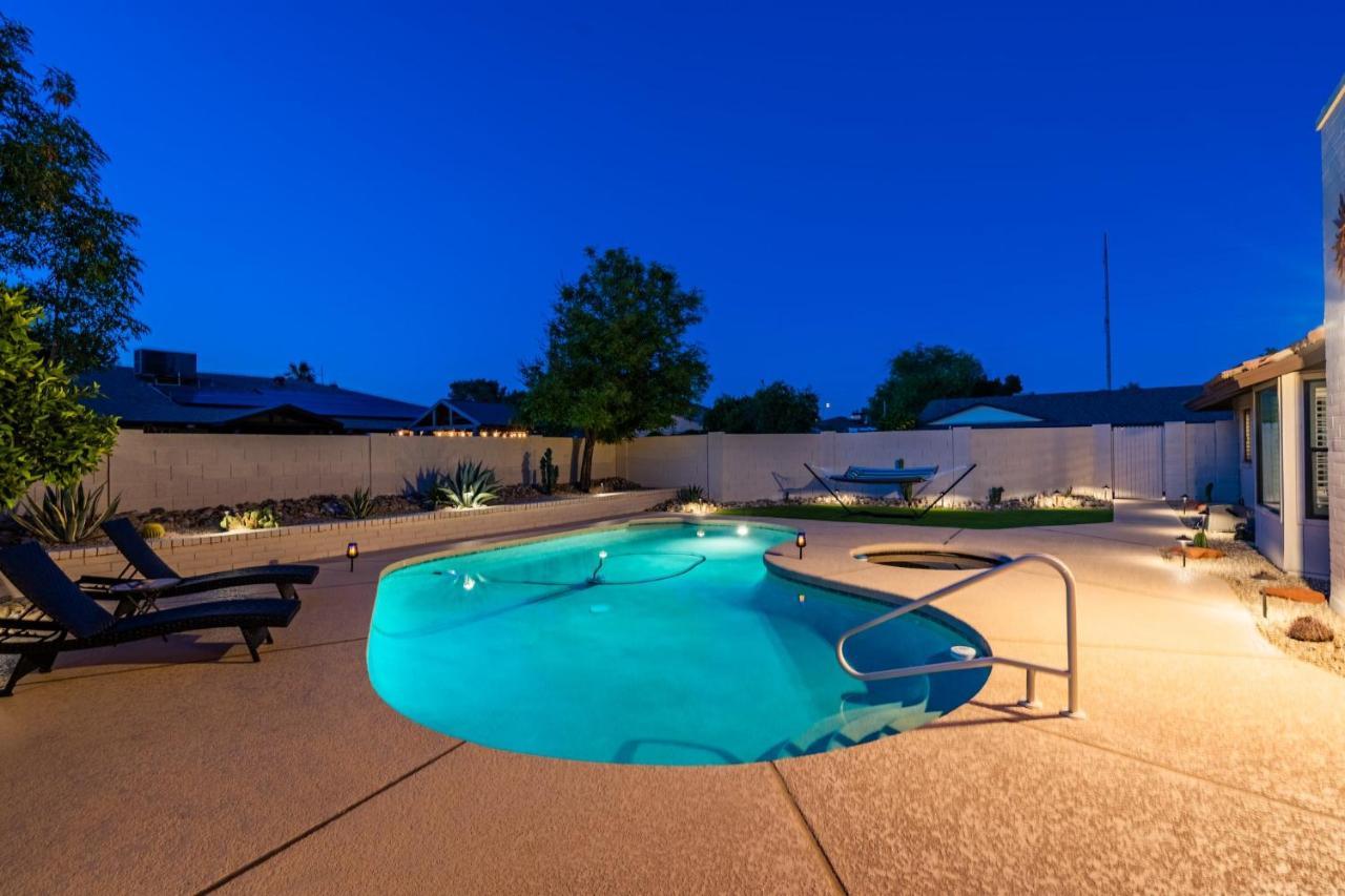 Cozy Phoenix Home Heated Pool & Spa With King Beds Exterior photo